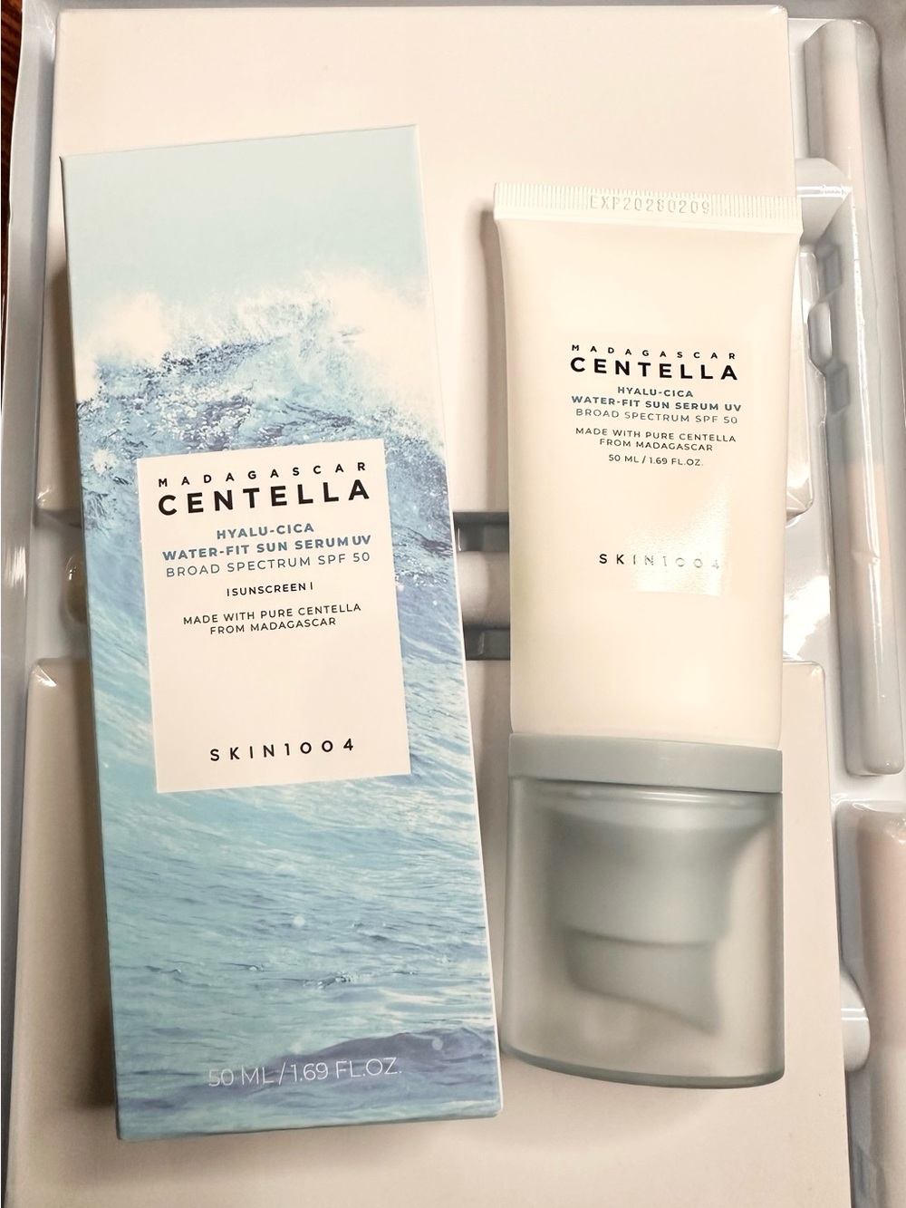 SKIN1004 Madagascar Centella Hyalu-Cica Water-Fit Sun Serum SPF 50 - White